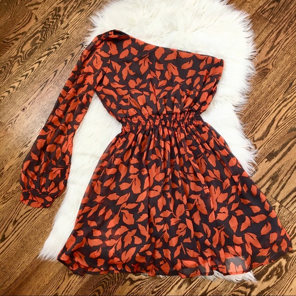 Forever 21 Dresses & Skirts - EUC Forever 21 one shoulder dress Size M